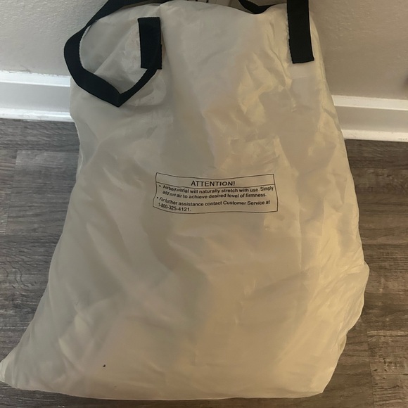 Serta Beige Inflatable Mattress with Built-in Pump - Picture 5 of 10